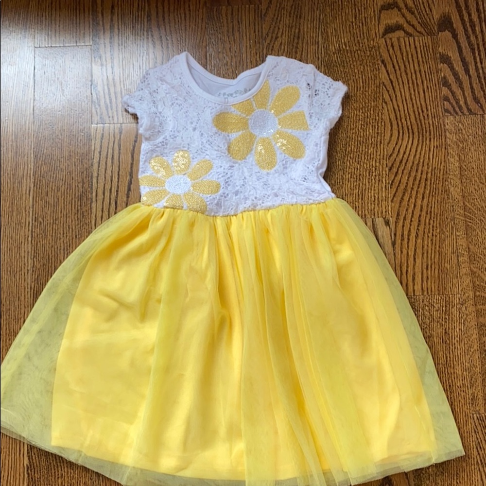 Daisy dress